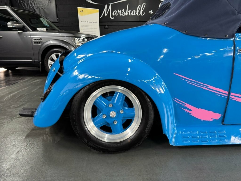 Volkswagen Beetle Convertible Blue #4