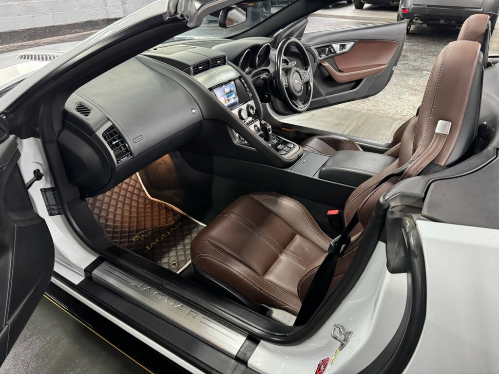 Jaguar F-Type Petrol  #23
