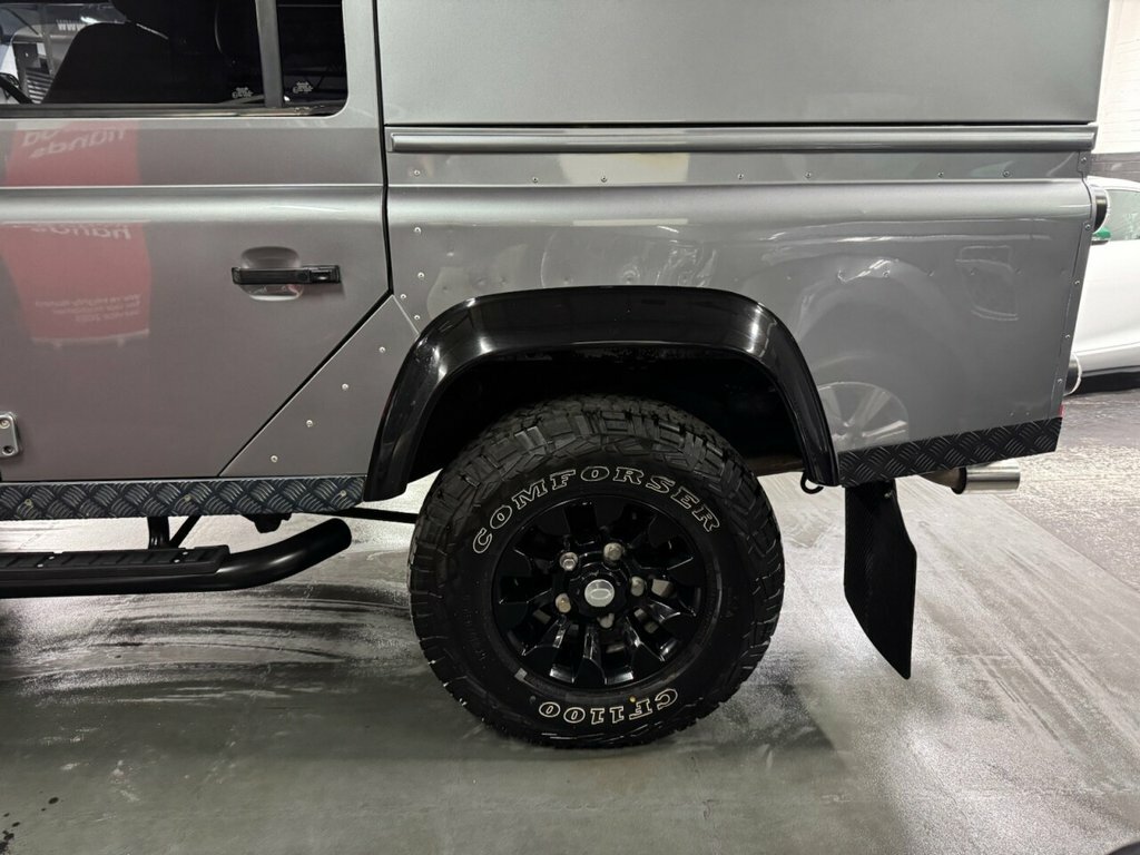 Land Rover Defender 110 Suv Blue #12