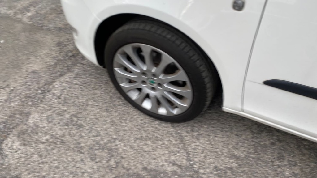 Skoda Fabia 1.4 Mpi Se White #12