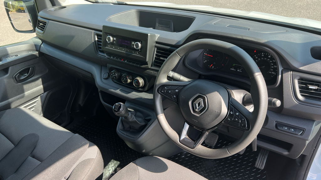 Renault Trafic Diesel #11