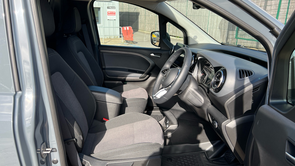 Mercedes-Benz CITAN Pro White #11