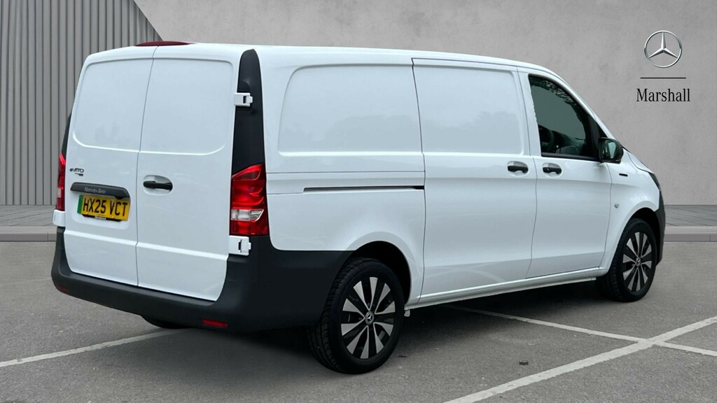 Mercedes-Benz eVito Premium Black #7
