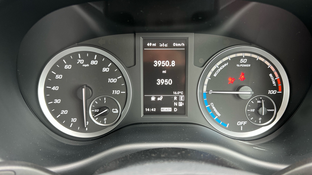 Mercedes-Benz eVito Premium Black #24