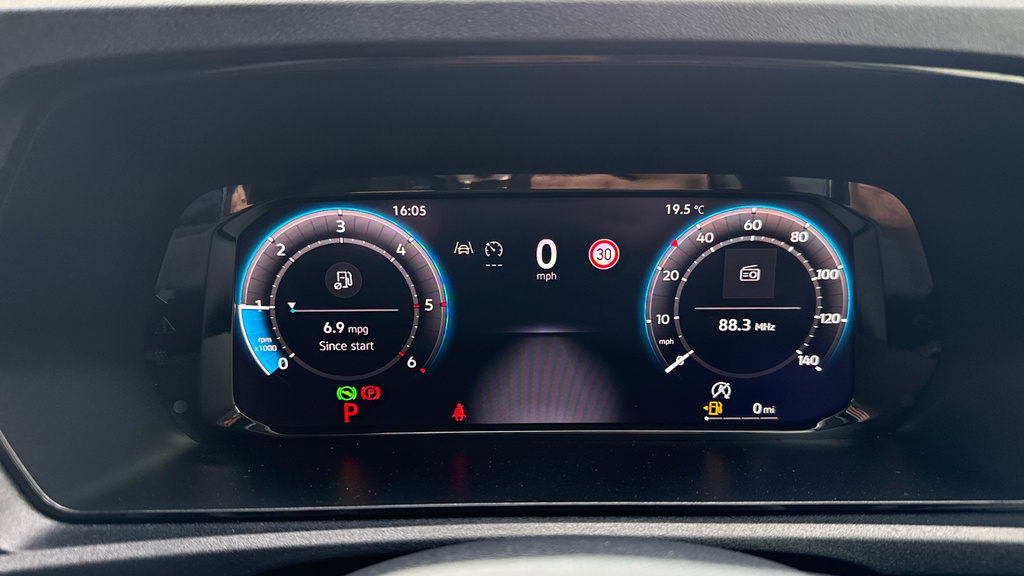 Volkswagen Caddy Maxi Commerce Pro Black #15