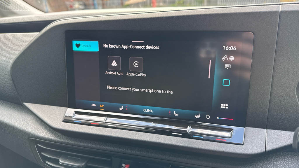 Volkswagen Caddy Maxi Commerce Pro Black #23
