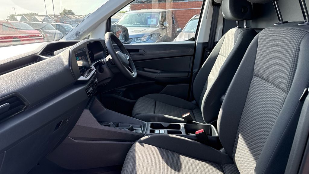 Volkswagen Caddy Maxi Volkswagen Caddy Cargo Maxi C20 Petr 1.5 Ehybrid 1 #2