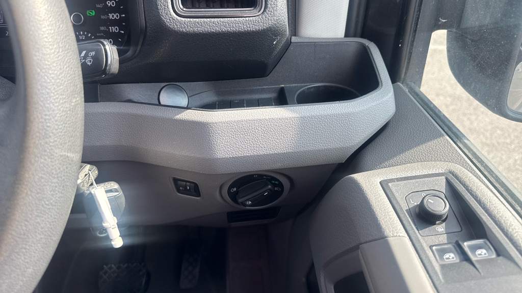 Volkswagen Crafter Commerce Plus Red #22