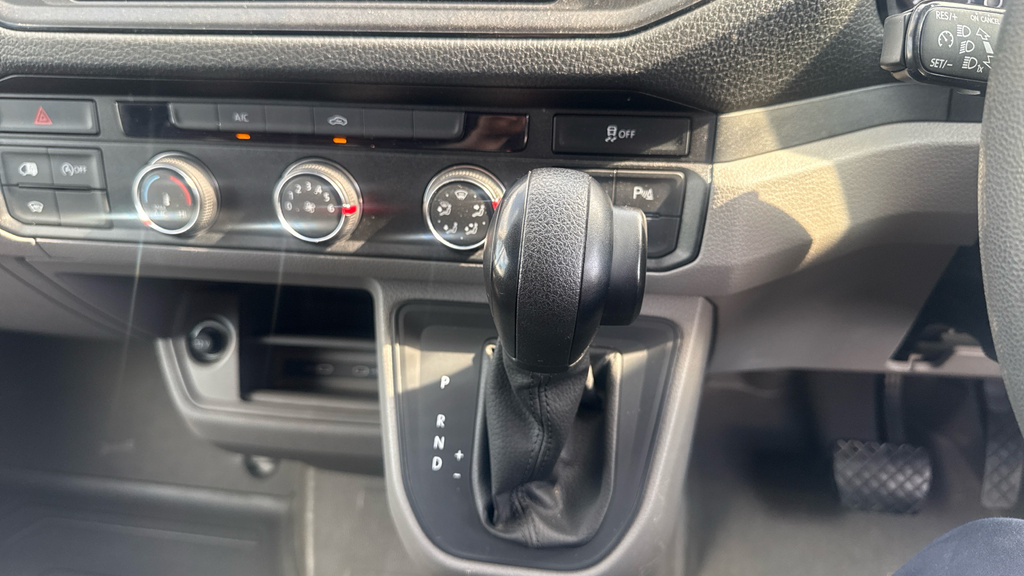 Volkswagen Crafter Commerce Plus Red #14
