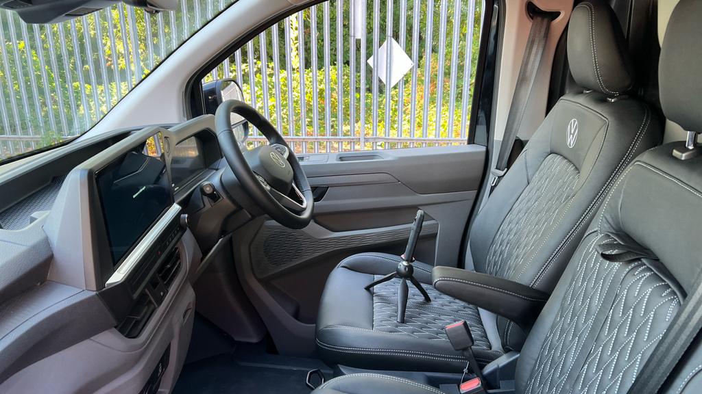 Volkswagen Transporter Transporter 2.0 Tdi 150 Commerce Pro Van 5 P #2