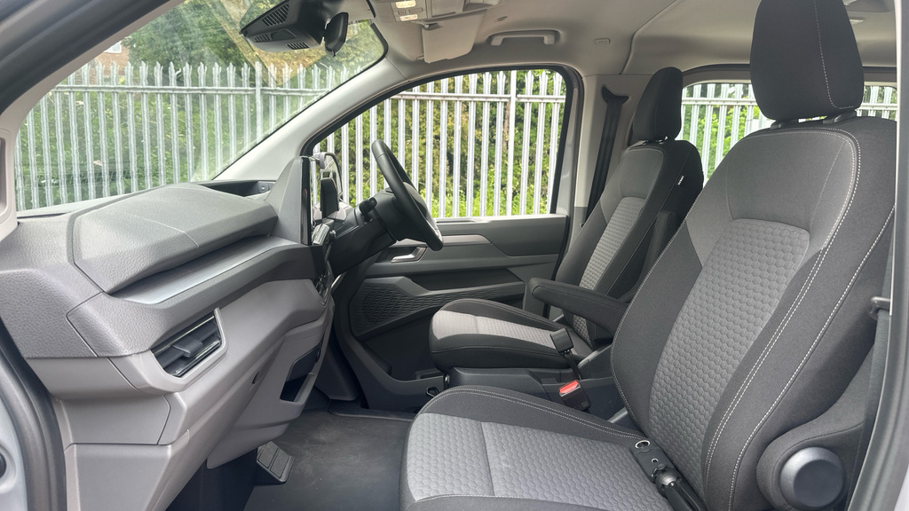 Volkswagen Transporter Shuttle #2