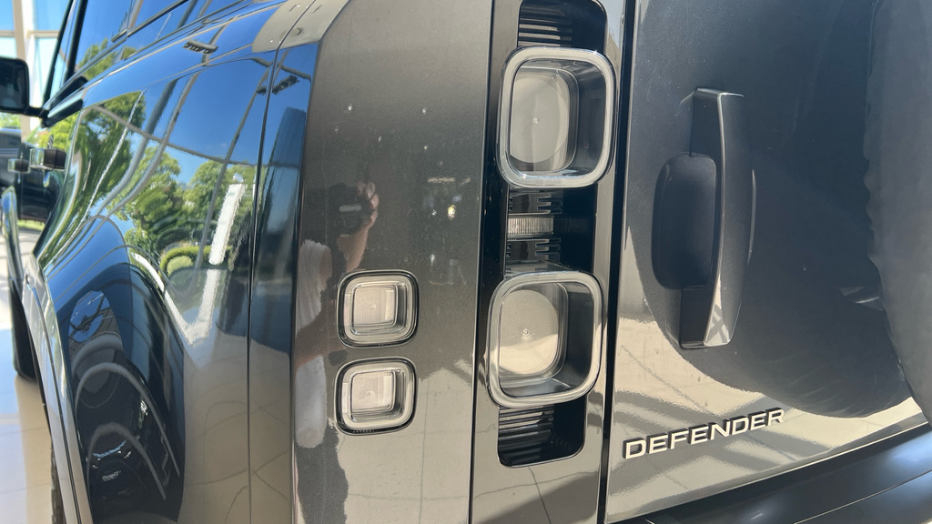 Land Rover Defender 3.0 X-dynamic Hse Mhev 295 Bhp Black #18