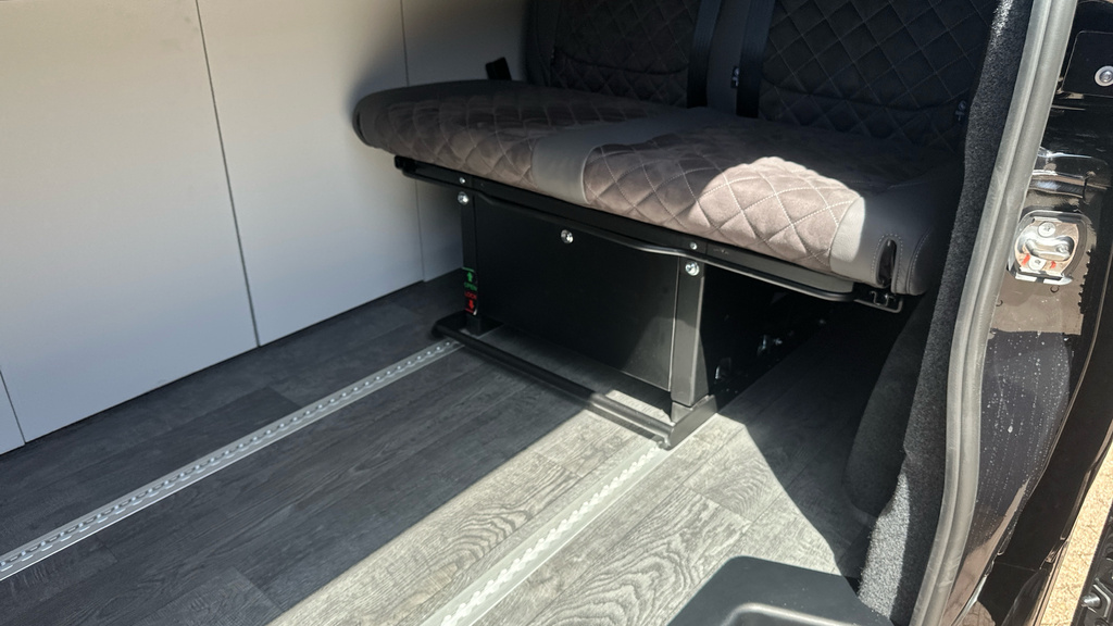 Volkswagen Transporter Commerce Plus #69