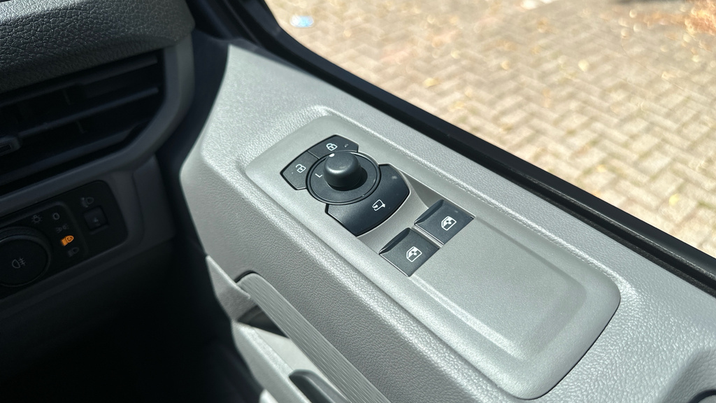Volkswagen Transporter Commerce Plus #41