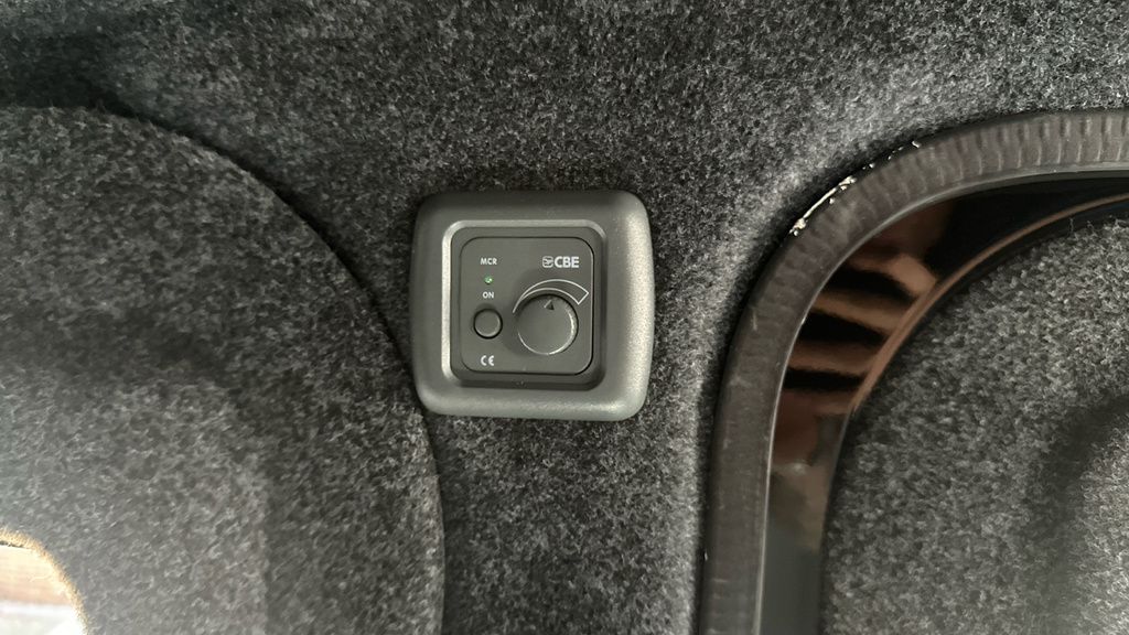 Volkswagen Transporter Commerce Plus #75