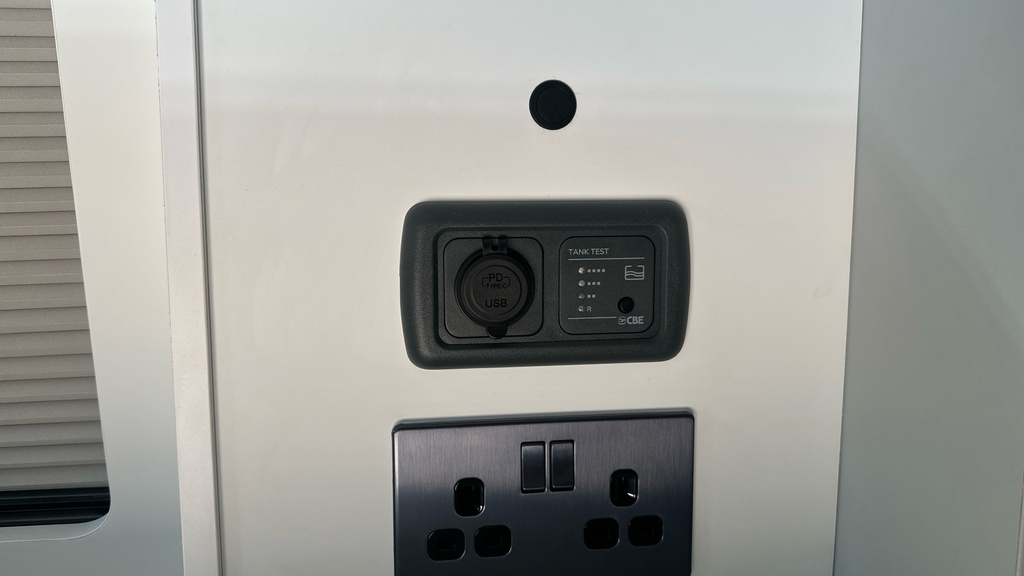 Volkswagen Transporter Commerce Plus #50