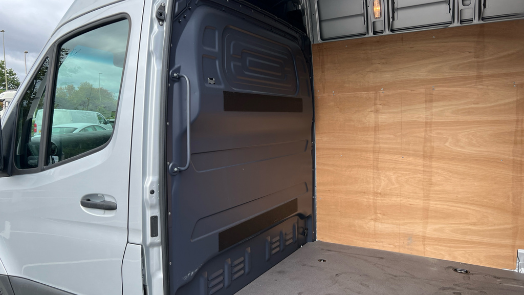 Mercedes-Benz Sprinter Pro White #15