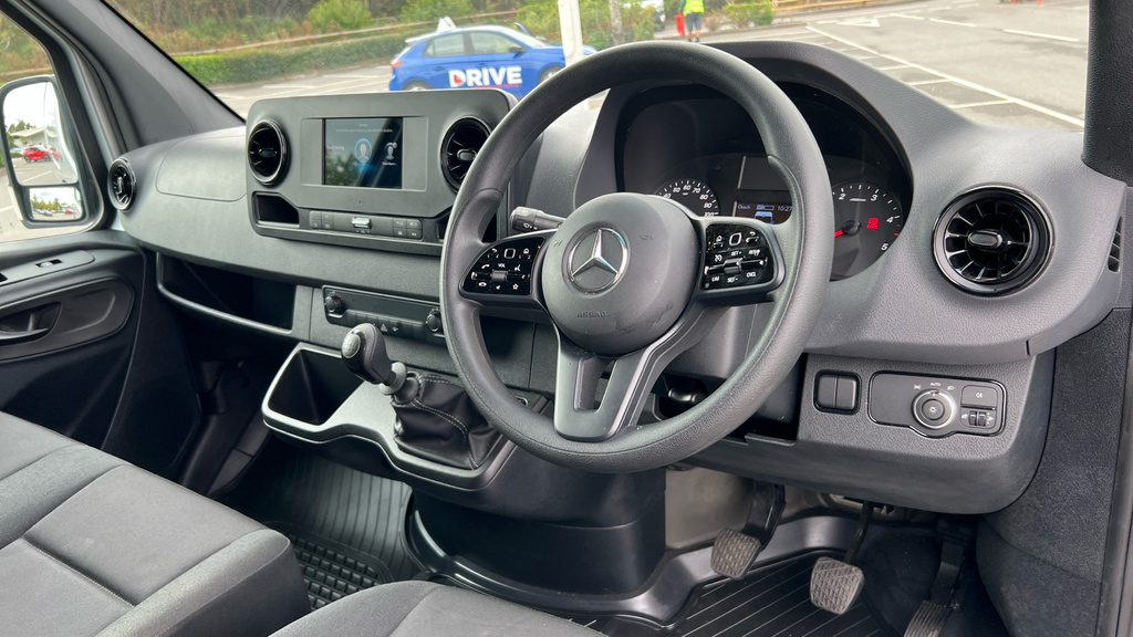 Mercedes-Benz Sprinter Pro White #10