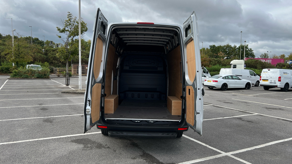 Mercedes-Benz Sprinter Pro White #18