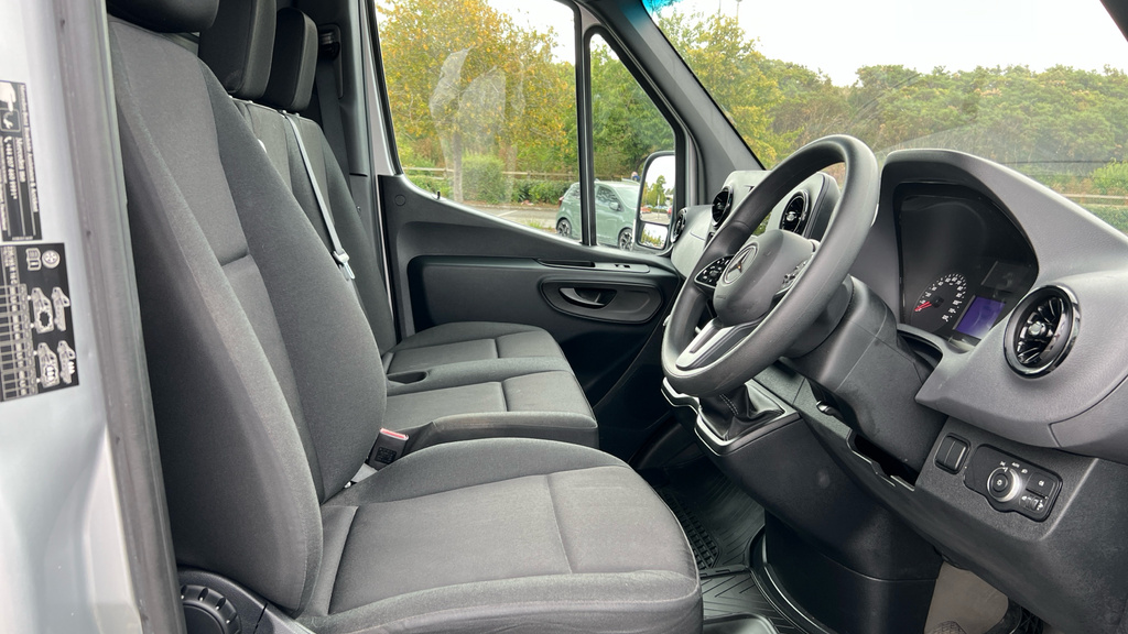 Mercedes-Benz Sprinter Pro White #11