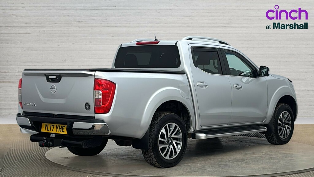 Nissan Navara Navara Double Cab Pick Up Tekna 2.3Dci 190 4Wd Aut Silver #3