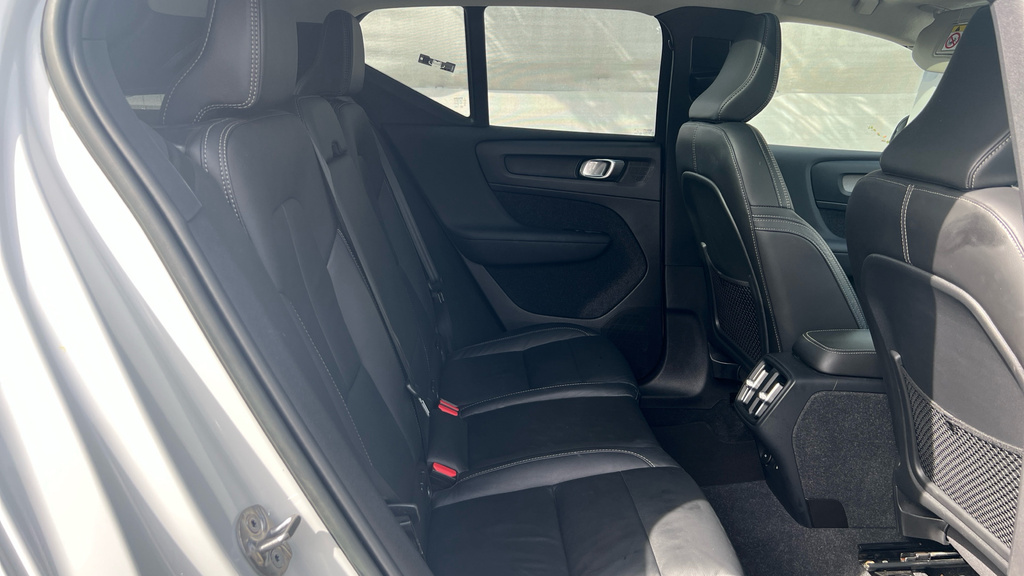 Volvo XC40 Xc40 2.0 B4p Ultimate Dark CF72YHW White #6