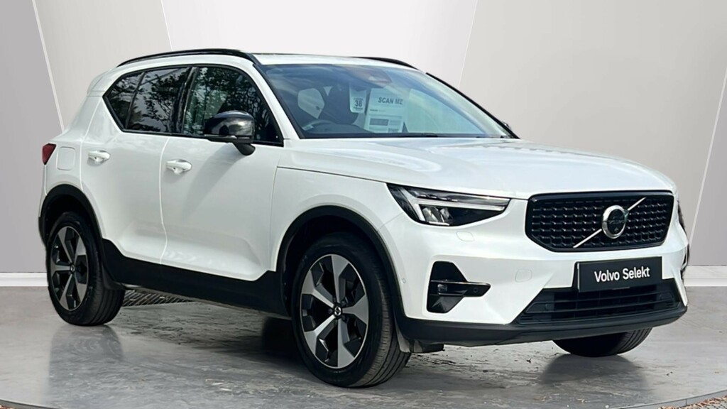 Volvo XC40 Xc40 2.0 B4p Ultimate Dark CF72YHW White