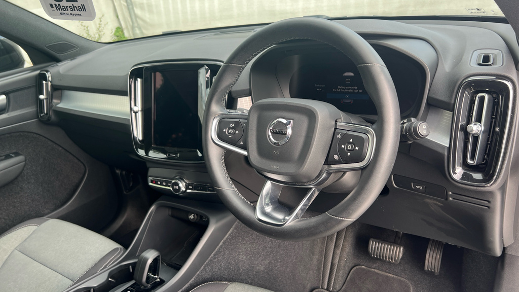 Volvo XC40 Xc40 2.0 B3p Core CJ23KVX Black #5
