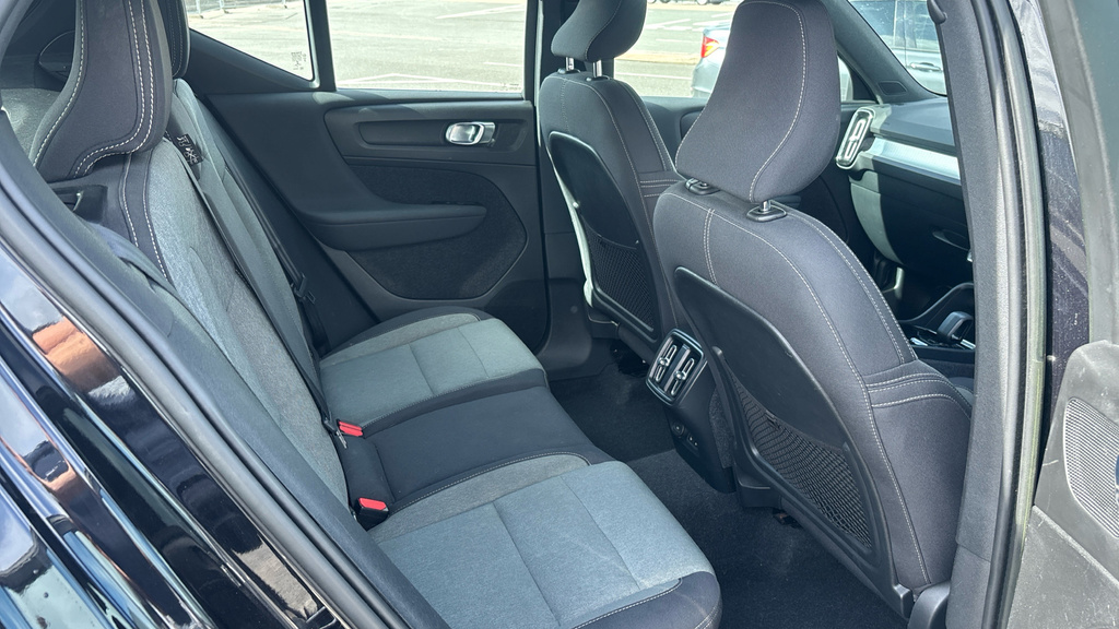 Volvo XC40 Xc40 2.0 B4p Plus Dark Awd FX72HBC Black #6