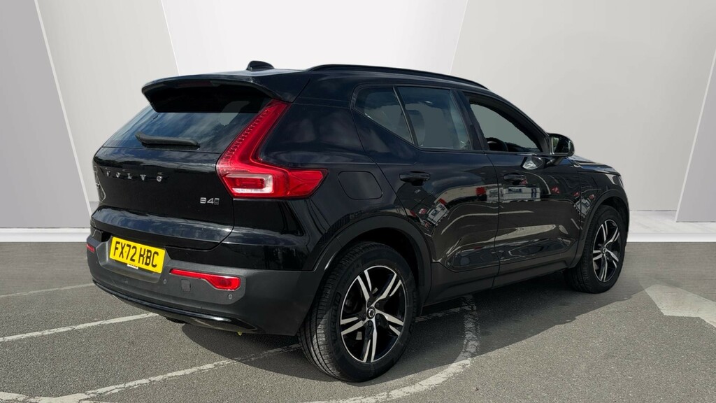 Volvo XC40 Xc40 2.0 B4p Plus Dark Awd FX72HBC Black #2