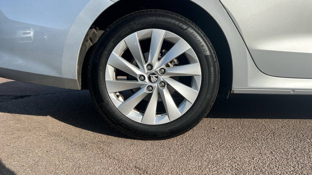 Skoda Octavia Octavia 1.5 Tsi 150 E-tec Se L Dsg EK26DHN Silver #5