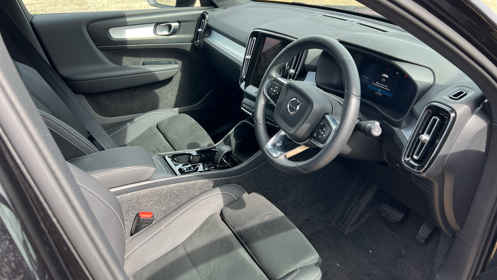Volvo XC40 Xc40 2.0 B4p Plus Black Edition RO75MVA Black #4