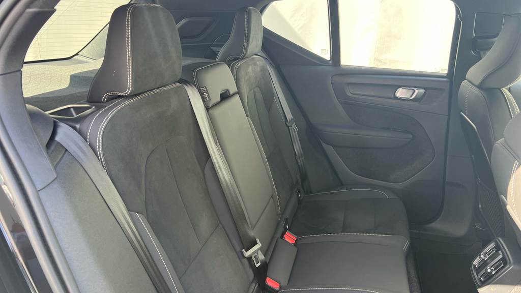 Volvo XC40 Xc40 2.0 B4p Plus Dark RO75TXL Black #6