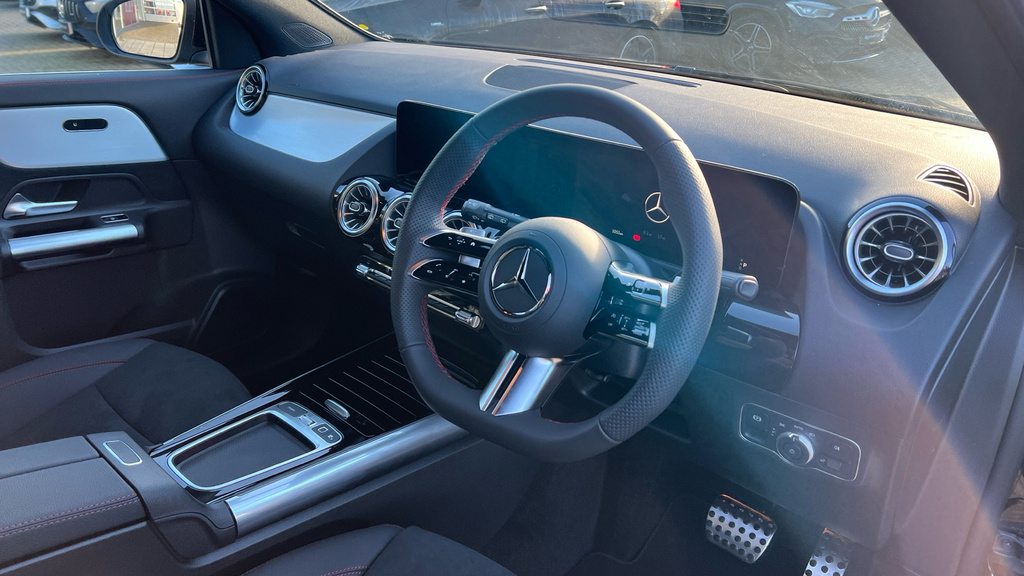 Mercedes-Benz GLA Class Gla 220D 4Matic Amg Line Executive KR75LGZ Black #3