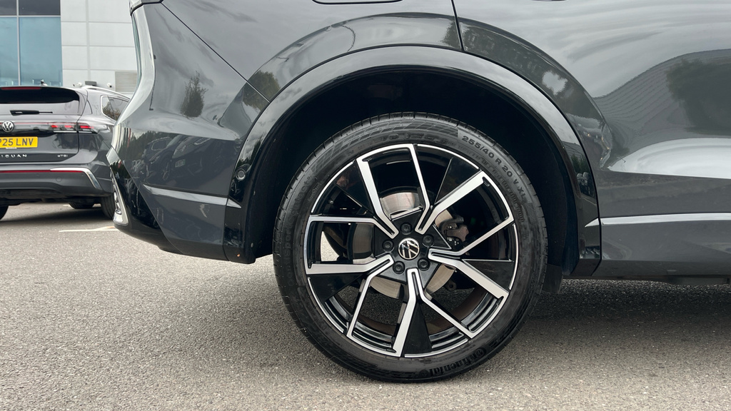 Volkswagen Tiguan Tiguan 1.5 Etsi 150 R-line Dsg Grey #5