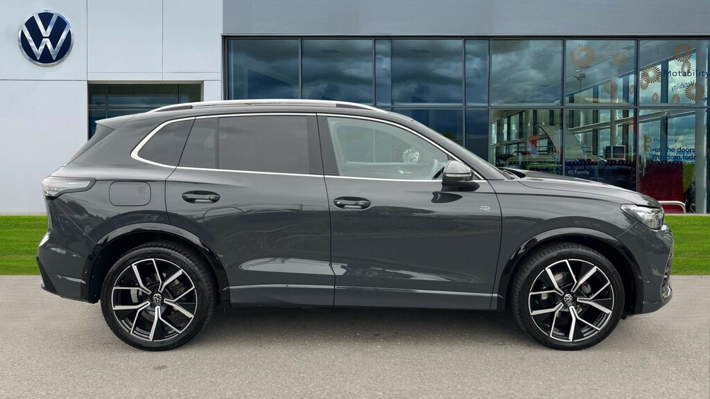 Volkswagen Tiguan Tiguan 1.5 Etsi 150 R-line Dsg Grey #4