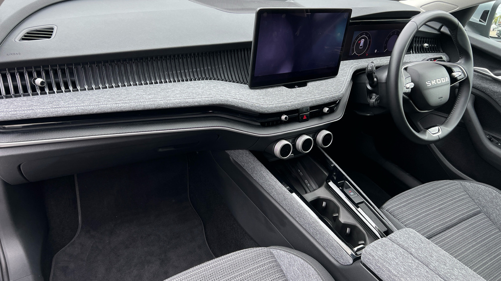 Skoda Superb Superb 1.5 Tsi E-tec Se Technology Dsg EK26RVZ Silver #2