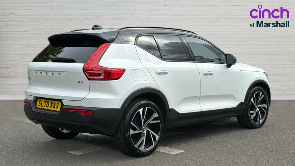 Volvo XC40 Xc40 2.0 B4p R Design Pro SL70XAV White #3
