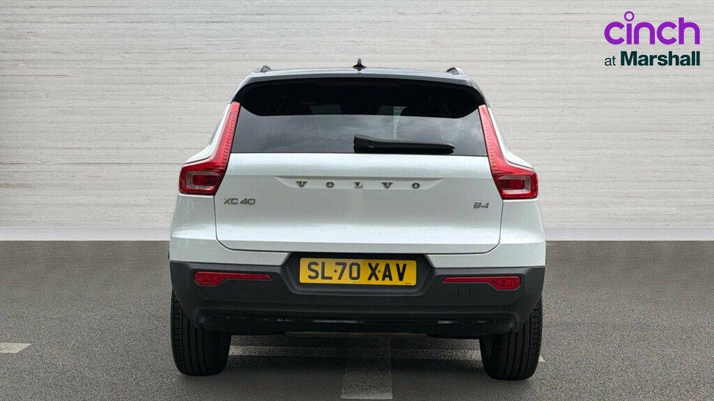 Volvo XC40 Xc40 2.0 B4p R Design Pro SL70XAV White #4