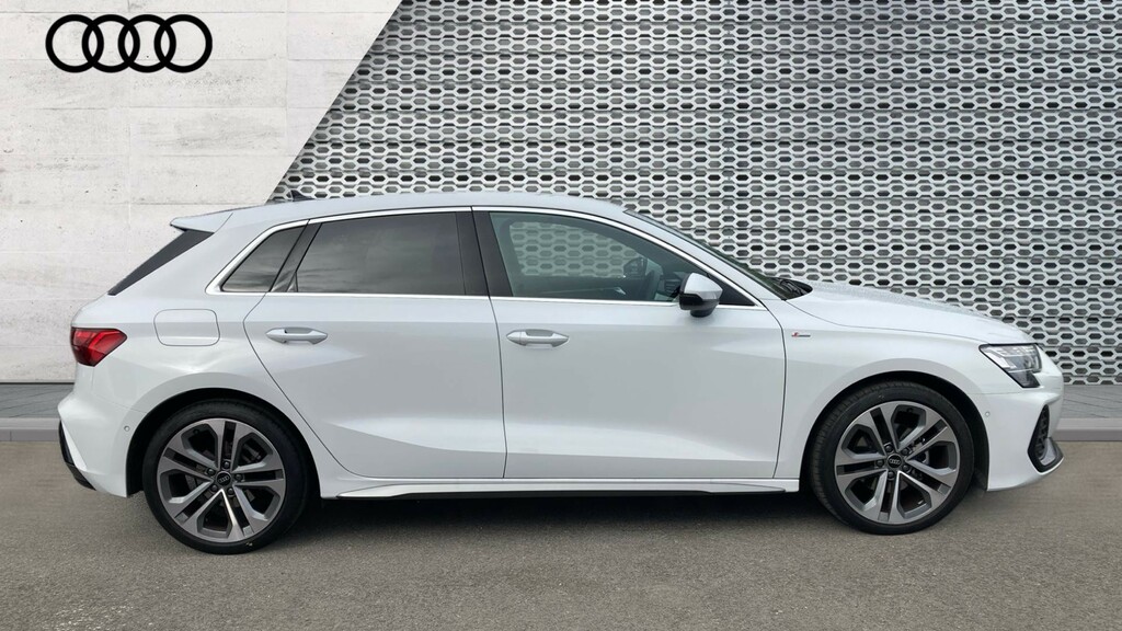 Audi A3 A3 1.5 Tfsi 116 S Line S Tronic LV75SVC White #4