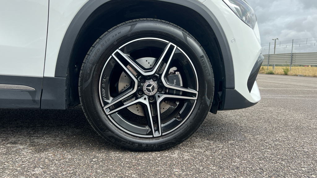 Mercedes-Benz GLA Class Gla 250E Amg Line Premium HD23SSV White #5