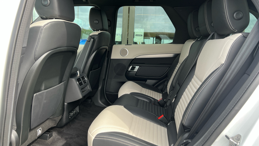 Land Rover Discovery Discovery 2.0 P300 R-dynamic S White #4