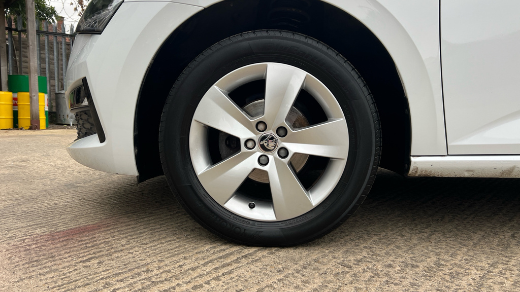 Skoda Scala Scala 1.0 Tsi 95 Se OY73KZS White #5