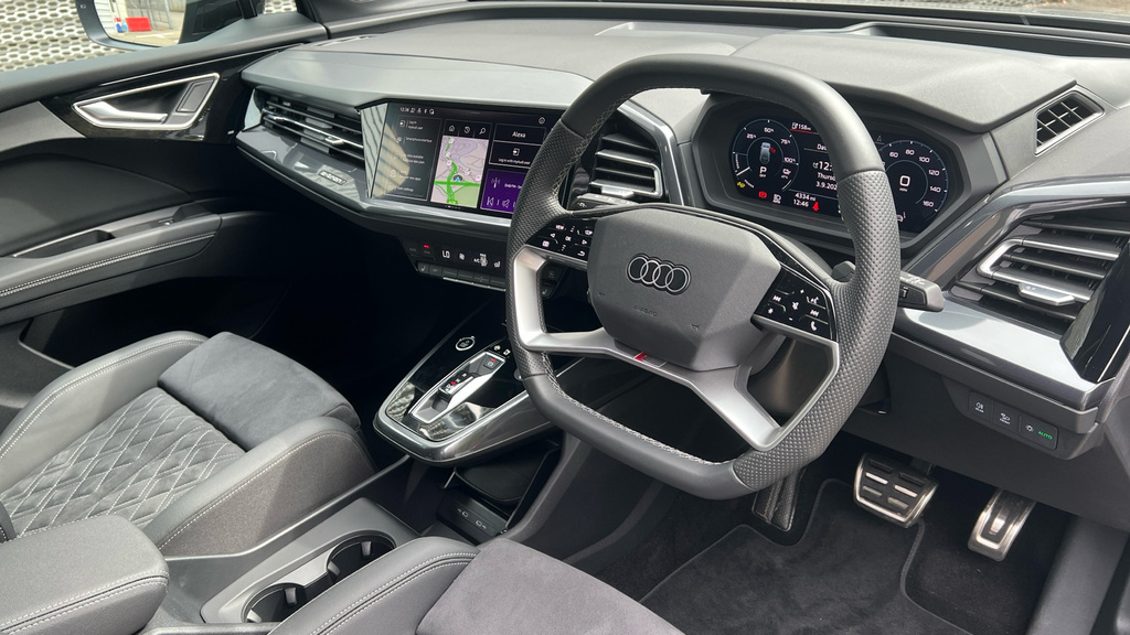 Audi Q4 E Tron Q4 210Kw 45 82Kwh Black Edition GN25YFK Grey #6
