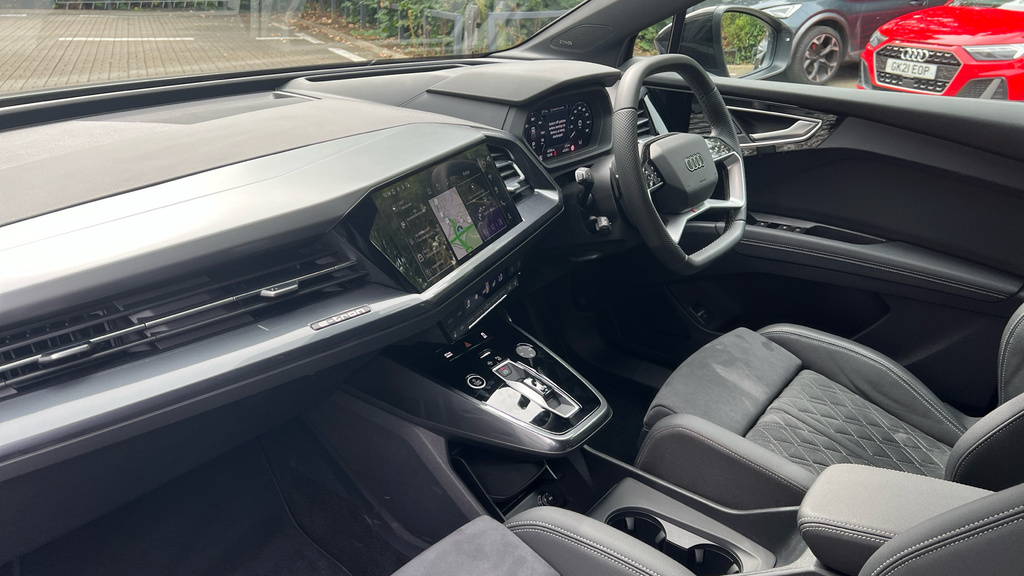 Audi Q4 E Tron Q4 210Kw 45 82Kwh Black Edition GN25YFK Grey #2