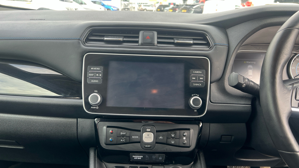 Nissan Leaf N-connecta Black #15