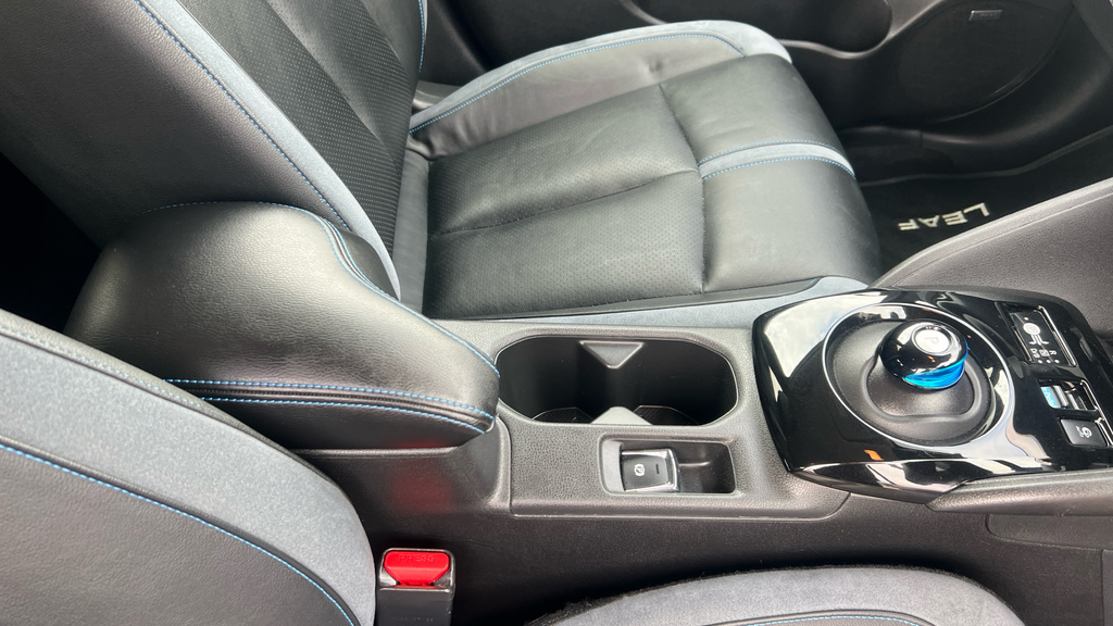 Nissan Leaf N-connecta Black #29