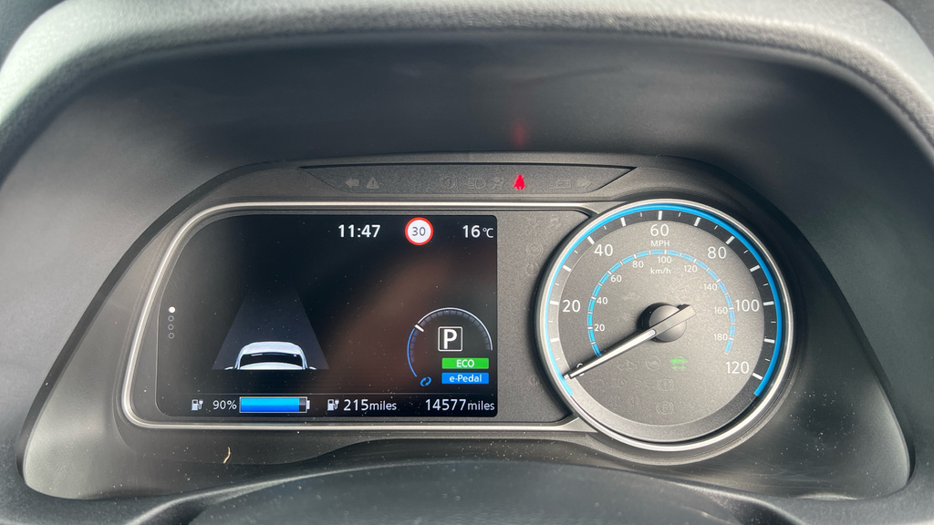 Nissan Leaf N-connecta Black #16