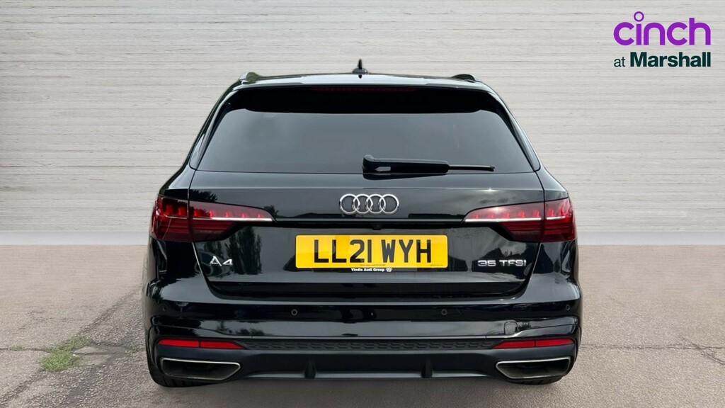 Audi A4 Avant 2L Black Edition Blue #4