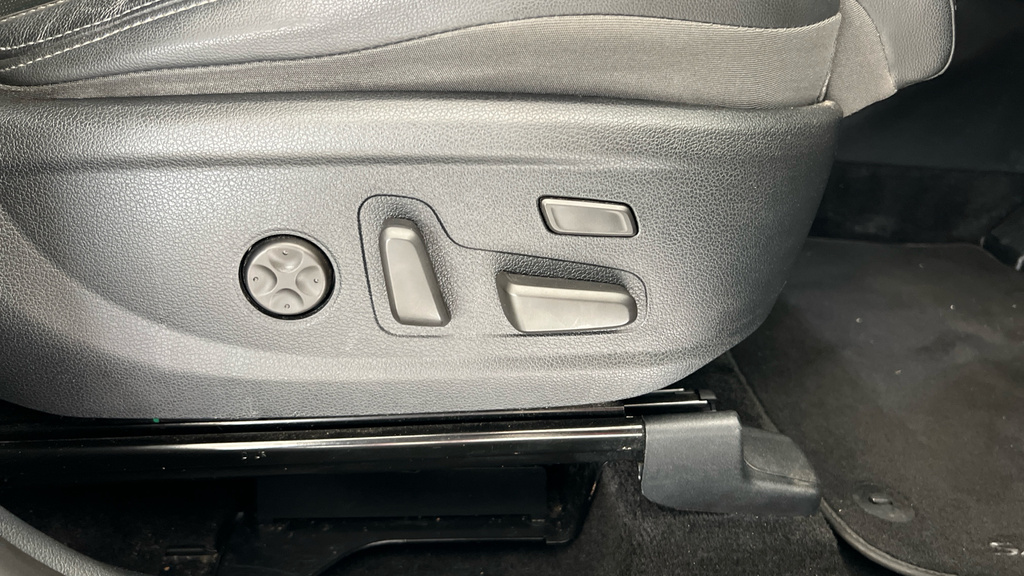 Hyundai Santa Fe Premium Silver #27